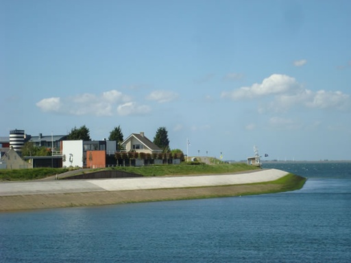 Zicht op de buitenhaven Wemeldinge