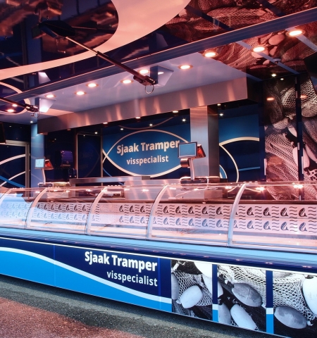 Visspecialist Sjaak Tramper op de haven